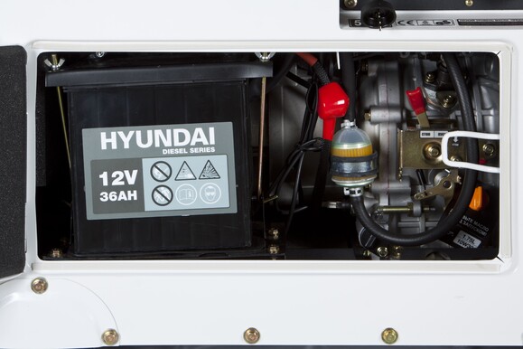 Дизельный генератор Hyundai DHY 8500SE-T (220/380В) изображение 7
