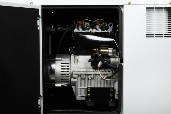Дизельный генератор Hyundai DHY 12000SE-3 изображение 5
