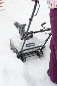 Электрический снегоуборщик Hyundai S 400 изображение 4